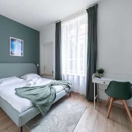 Residence Bains Callou Situee Face Aux Thermes Vichy Bagian luar foto