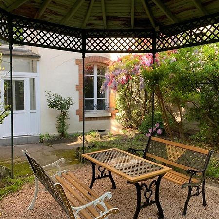 Residence Bains Callou Situee Face Aux Thermes Vichy Bagian luar foto