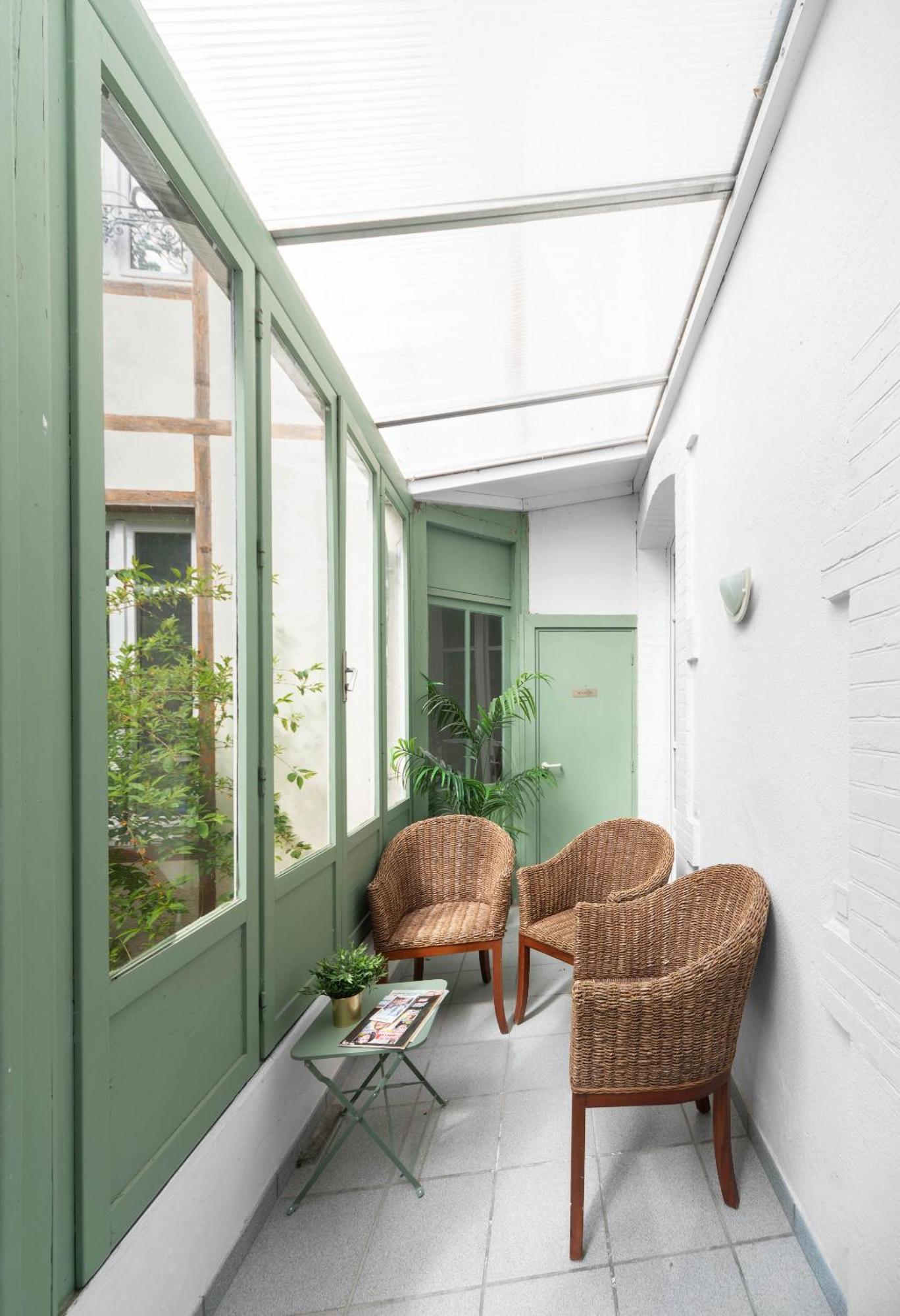Residence Bains Callou Situee Face Aux Thermes Vichy Bagian luar foto
