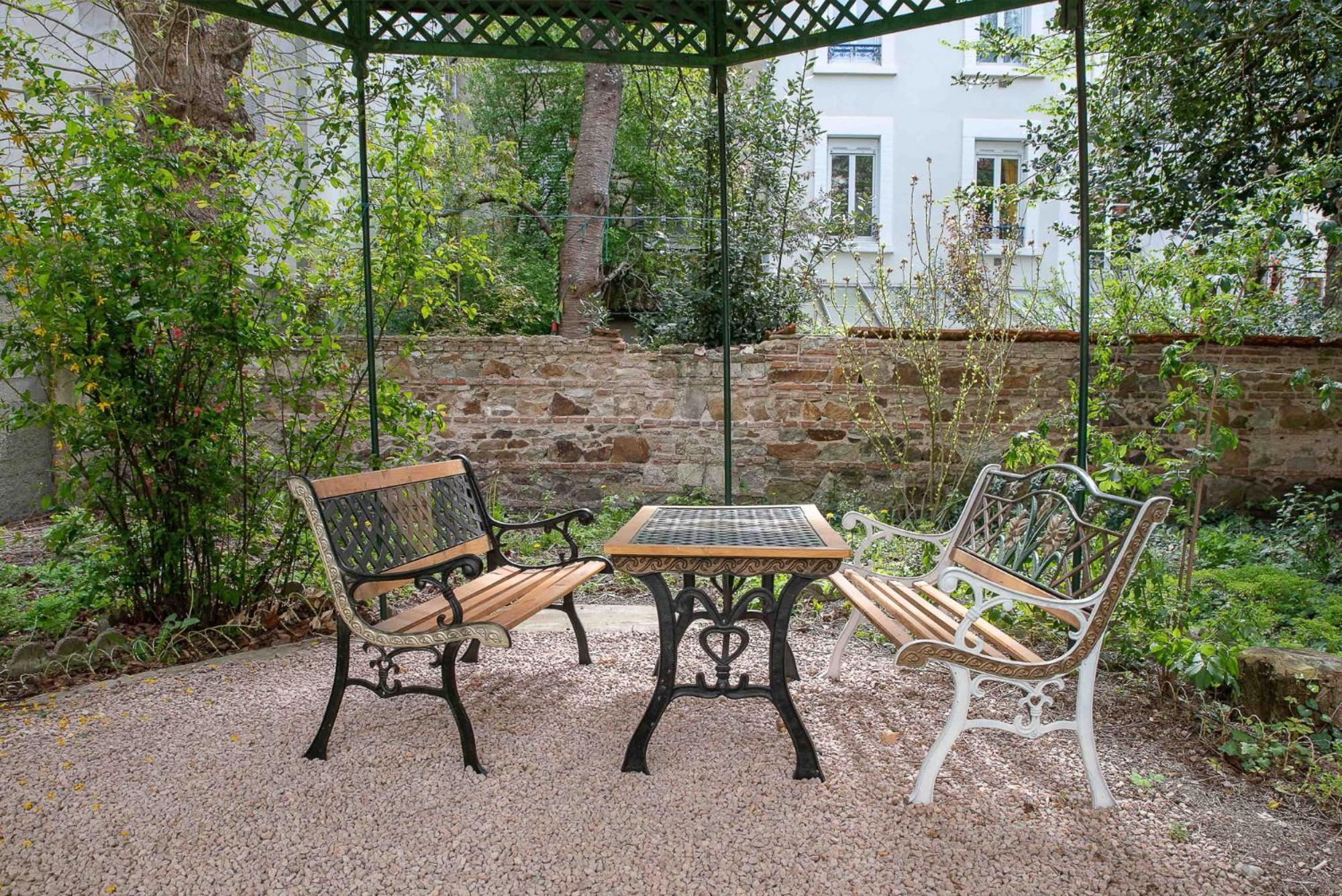 Residence Bains Callou Situee Face Aux Thermes Vichy Bagian luar foto