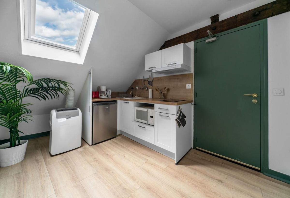 Residence Bains Callou Situee Face Aux Thermes Vichy Ruang foto