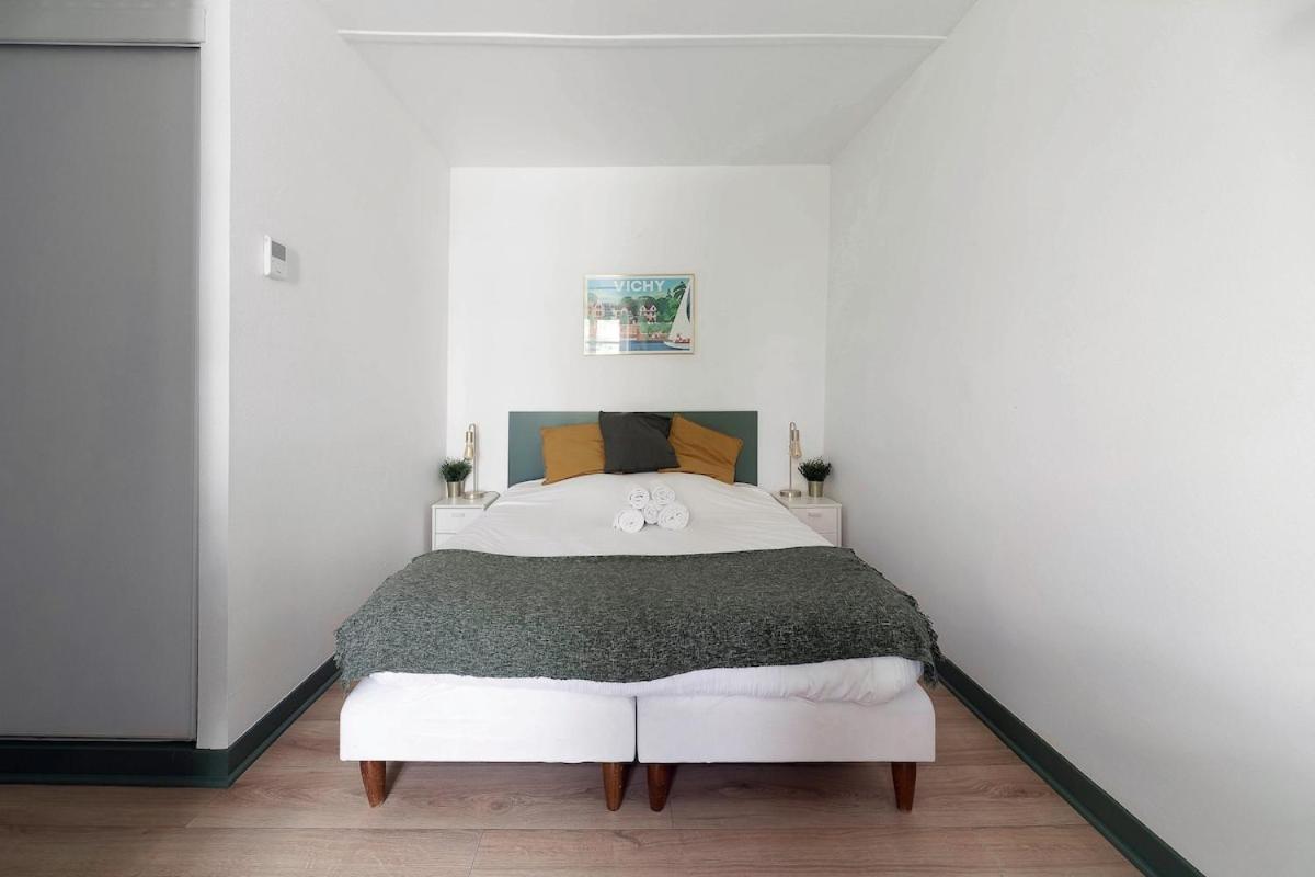Residence Bains Callou Situee Face Aux Thermes Vichy Ruang foto