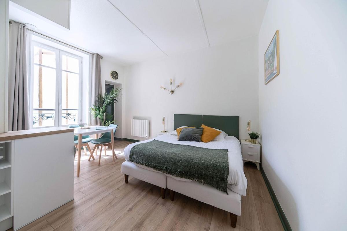 Residence Bains Callou Situee Face Aux Thermes Vichy Ruang foto