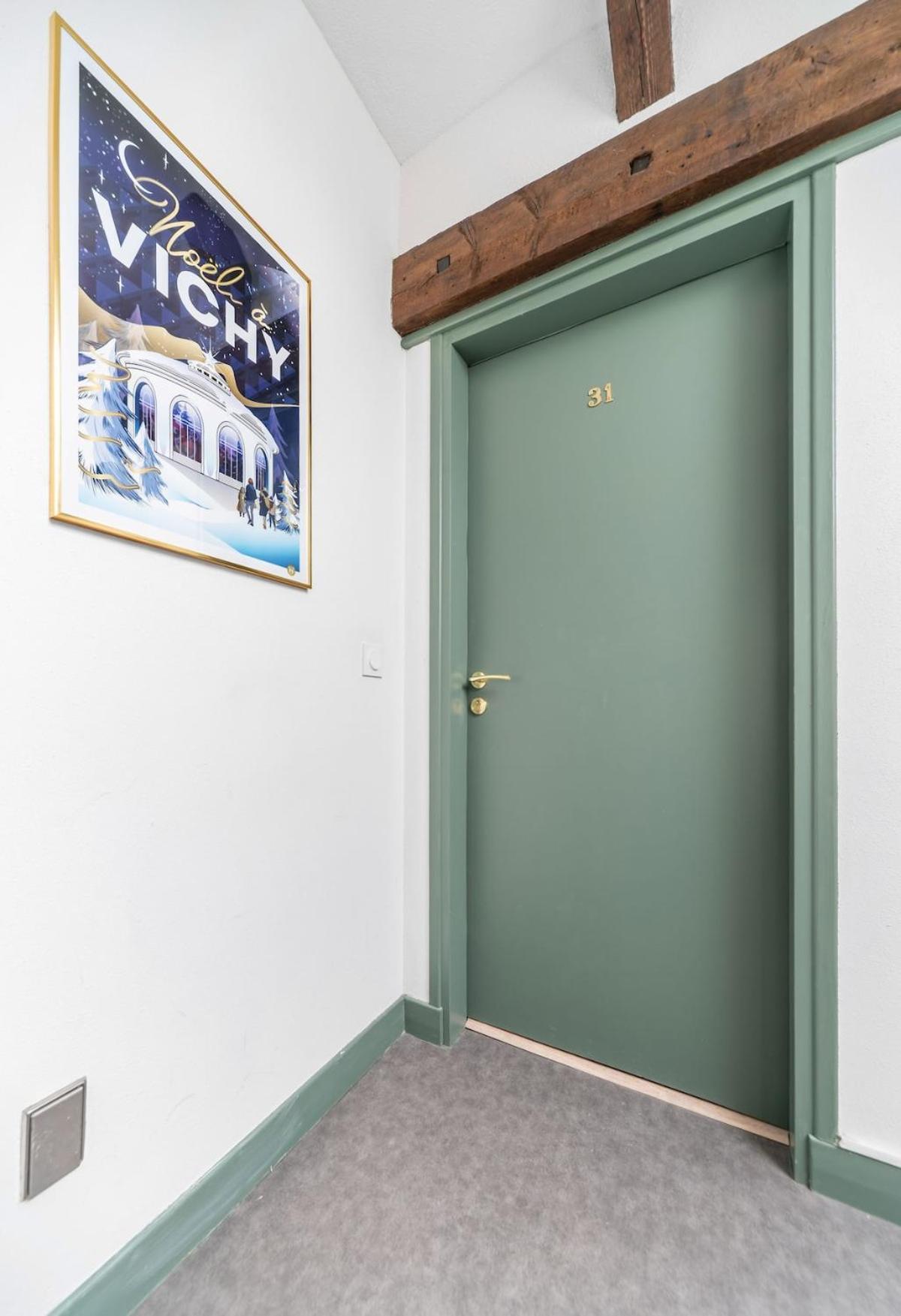 Residence Bains Callou Situee Face Aux Thermes Vichy Ruang foto